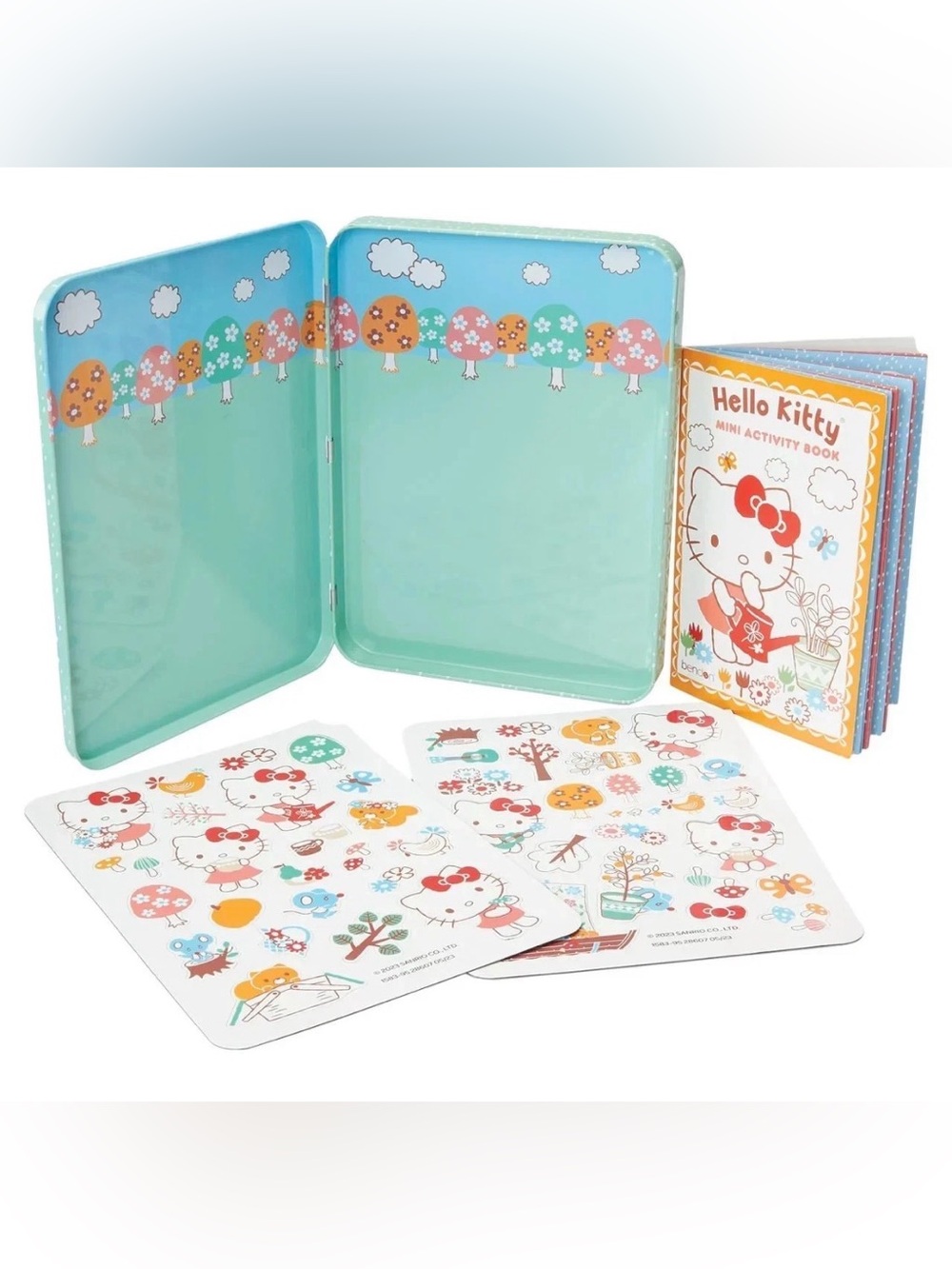💖✨ NWT Hello Kitty Magnetic Tin Play Scene Kit – Travel Imaginative Play Set! ✨💖 - Picture 6 of 9